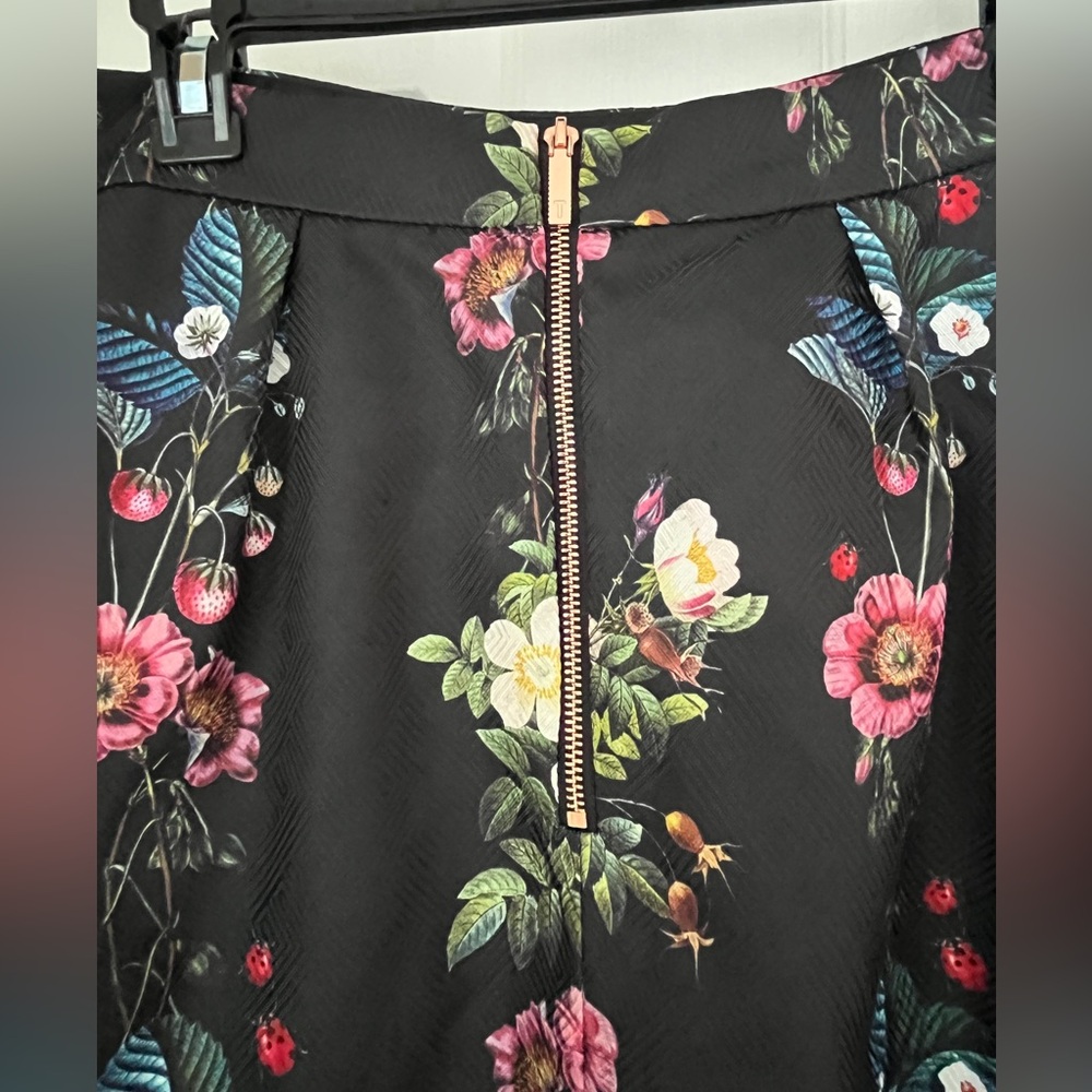 Ted Baker Bevly Oracle Floral-Jacquard Skirt size M - Picture 14 of 15
